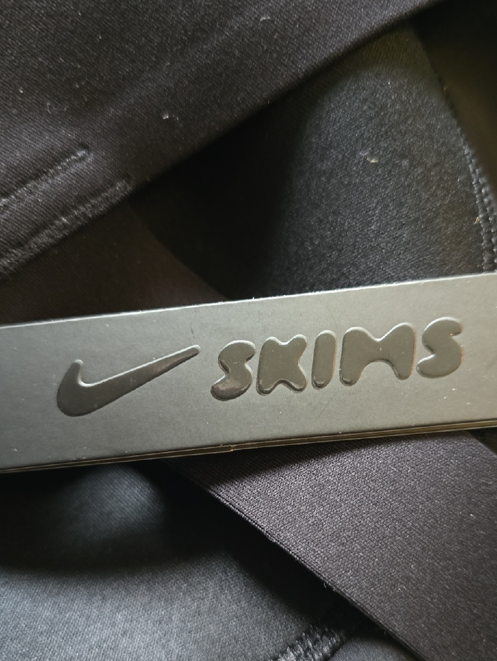 NIKE SKIMS Women's 34D Matte Wide Strap Bra New w/ Tags! - Picture 3 of 5